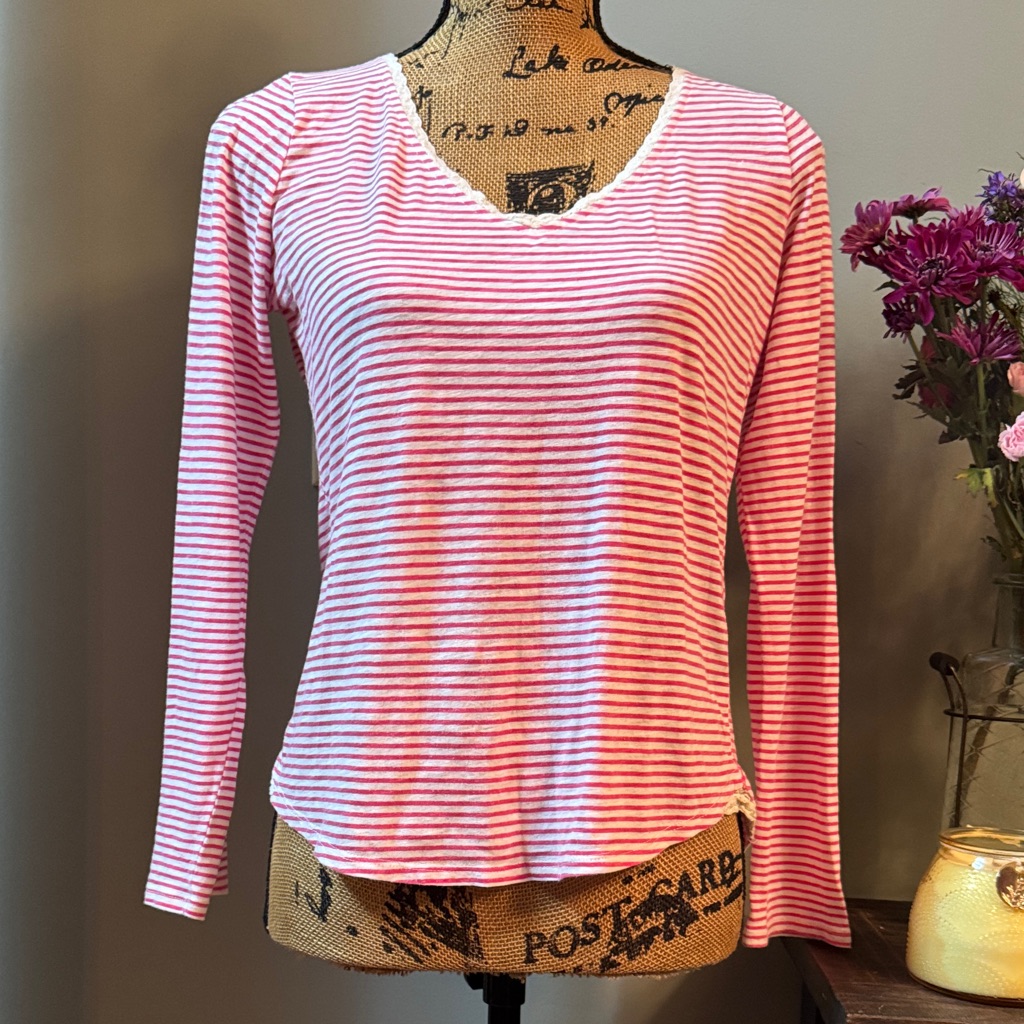 Wrangler Pink And White Striped Long Sleeve Top Size Small.